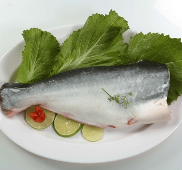 WHOLE FISH WITH THE HEAD REMOVED
